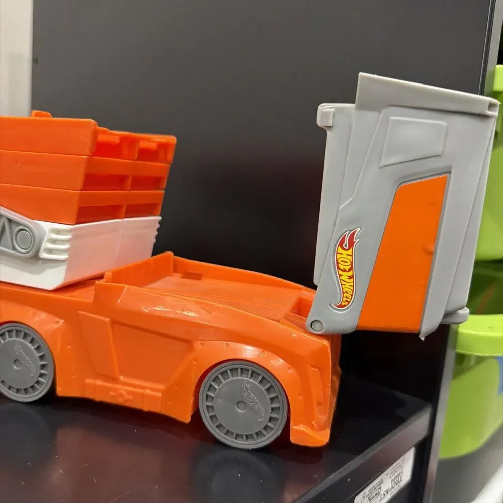 Hot Wheels Mega Hauler Truck Trailer Carrier Car Transporter for 50 Cars Toys